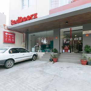 Reddoorz Near Fernwoods Garden Quezon City
